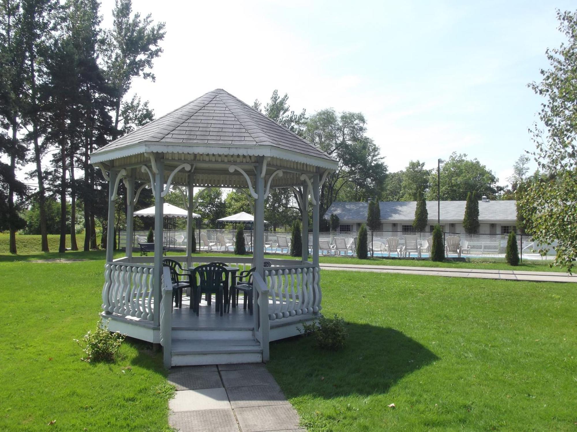 Colonial Resort-1000Islands Gananoque Exterior foto
