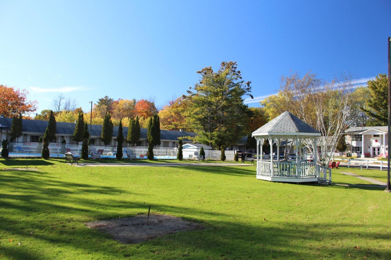 Colonial Resort-1000Islands Gananoque Exterior foto